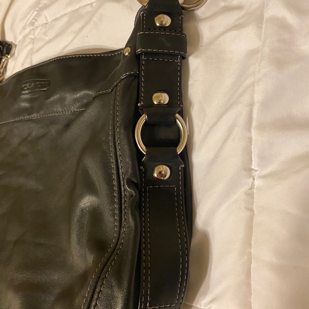 Black coach purse - Picture 4 of 6
